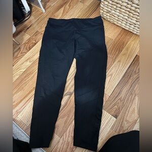 DONATING TMRW! GAP workout mesh legging!